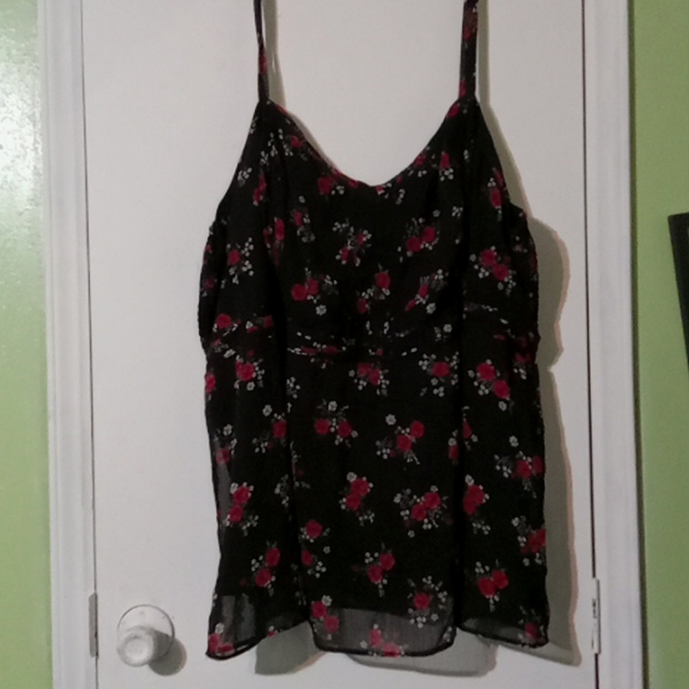 GORGEOUS TORRID TOP